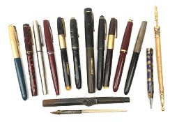A selection of assorted Vintage and later pens, to include a Conway Stewart 759, with 14ct gold nib,