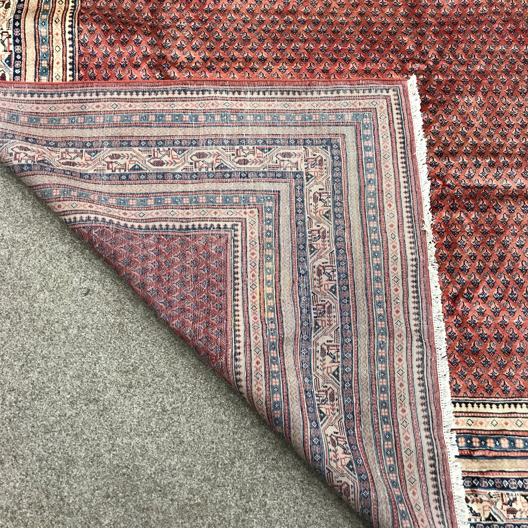 Large Persian Araak red ground rug, multiple band border, repeating boteh motifs field, 392cm x 284c - Image 5 of 8