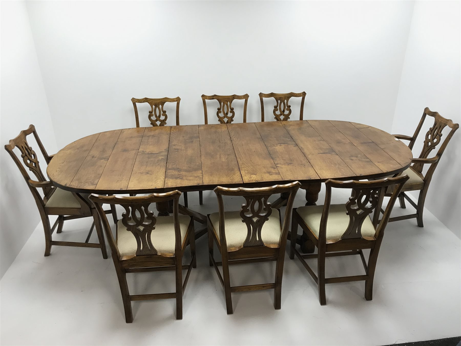 19th century style extending oak dining table, two leaves, baluster supports joined by shaped stretc - Image 5 of 20