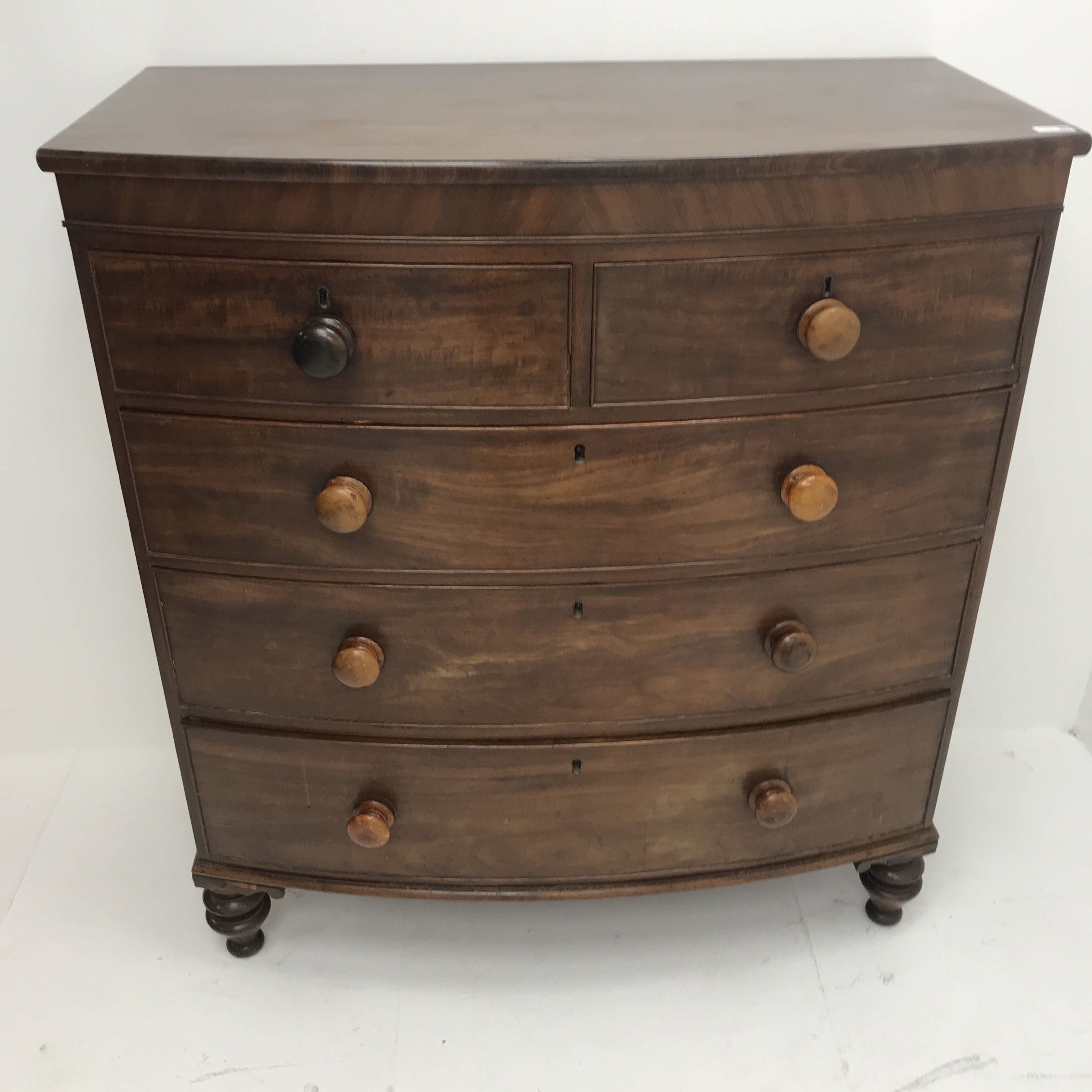 Victorian mahogany bow front chest, two short and three long drawers, turned supports, W105cm, H116c - Image 6 of 8