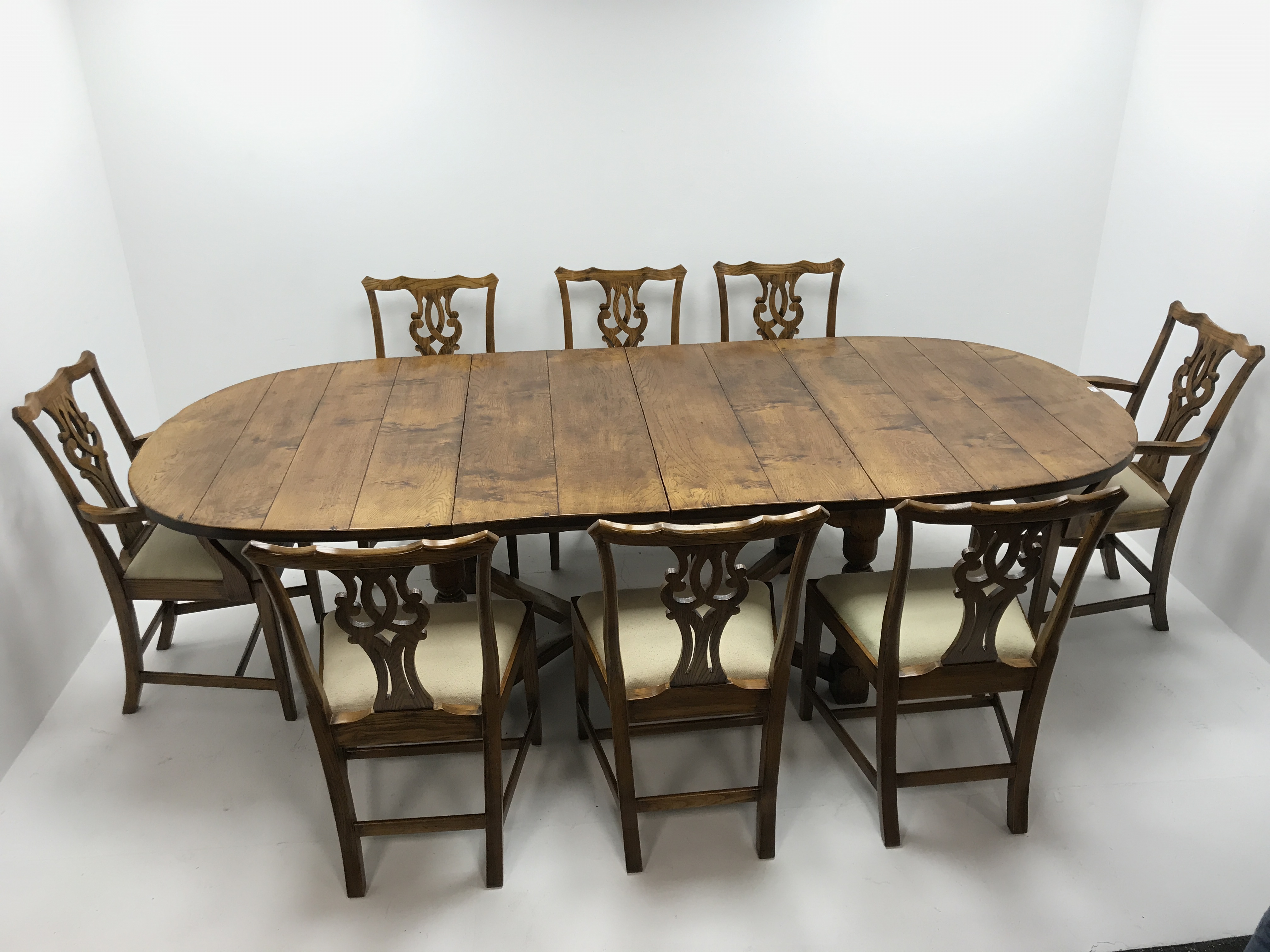 19th century style extending oak dining table, two leaves, baluster supports joined by shaped stretc - Image 13 of 20