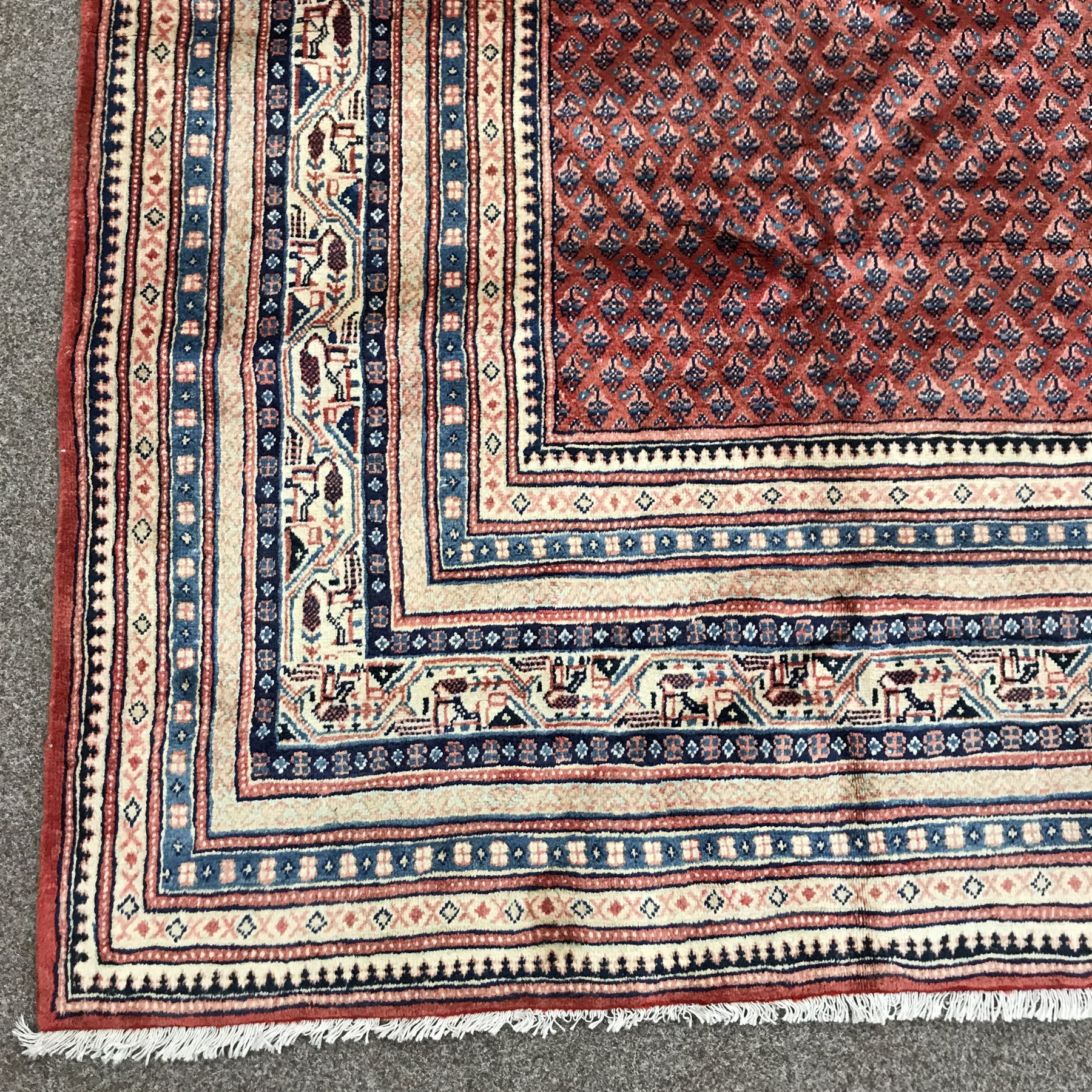 Large Persian Araak red ground rug, multiple band border, repeating boteh motifs field, 392cm x 284c - Image 4 of 8