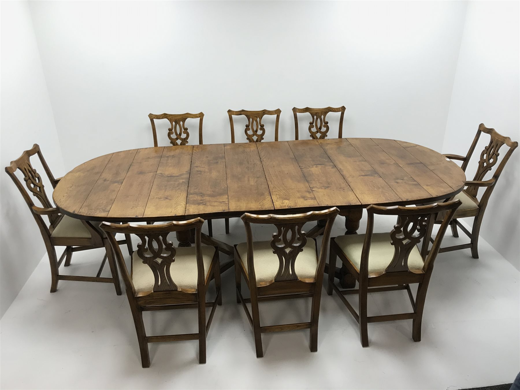 19th century style extending oak dining table, two leaves, baluster supports joined by shaped stretc - Image 4 of 20