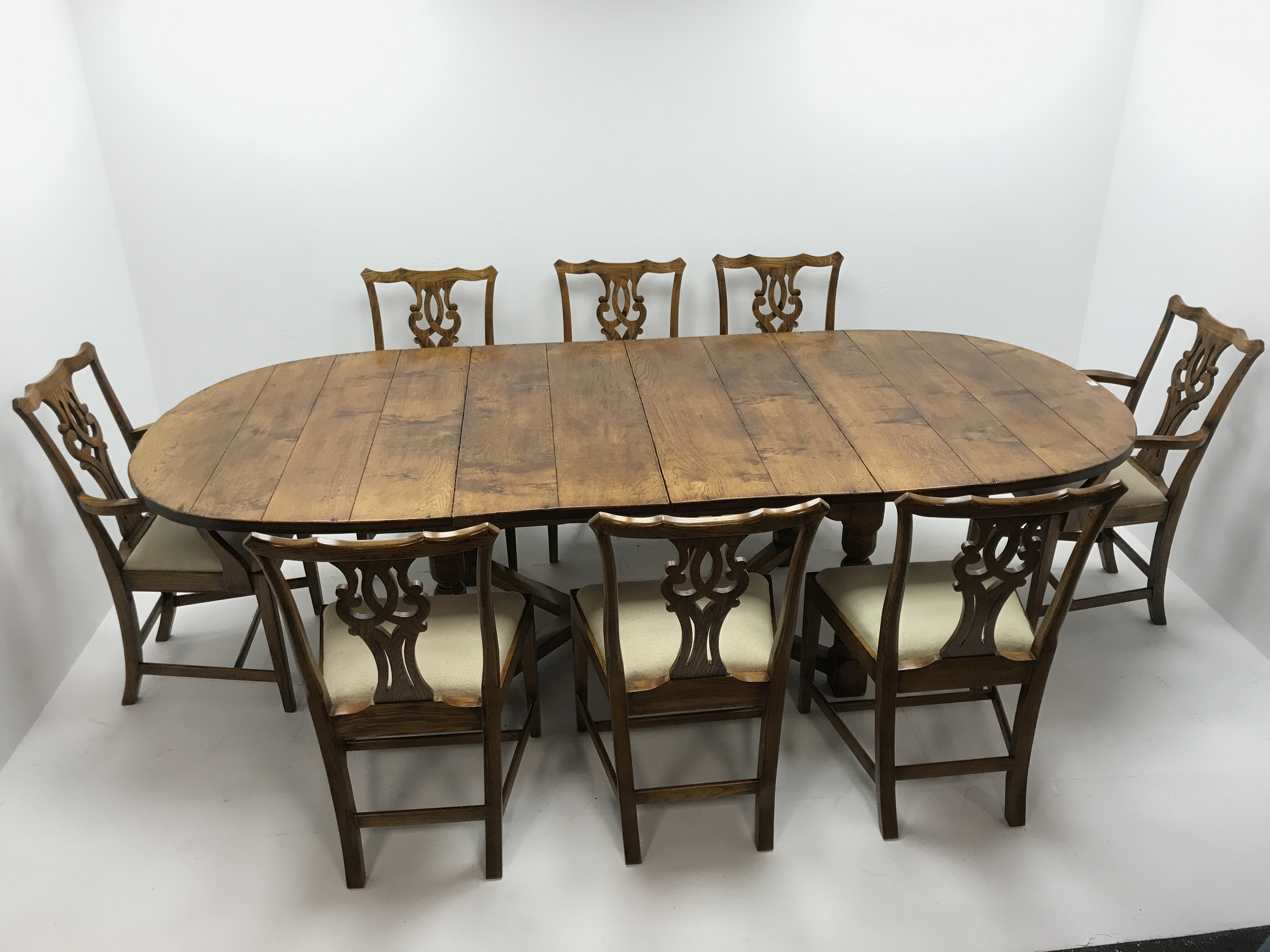 19th century style extending oak dining table, two leaves, baluster supports joined by shaped stretc - Image 14 of 20