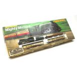 Hornby '00' gauge - Mighty Mallard set with Class A4 4-6-2 locomotive 'Mallard' No.60022 and three c