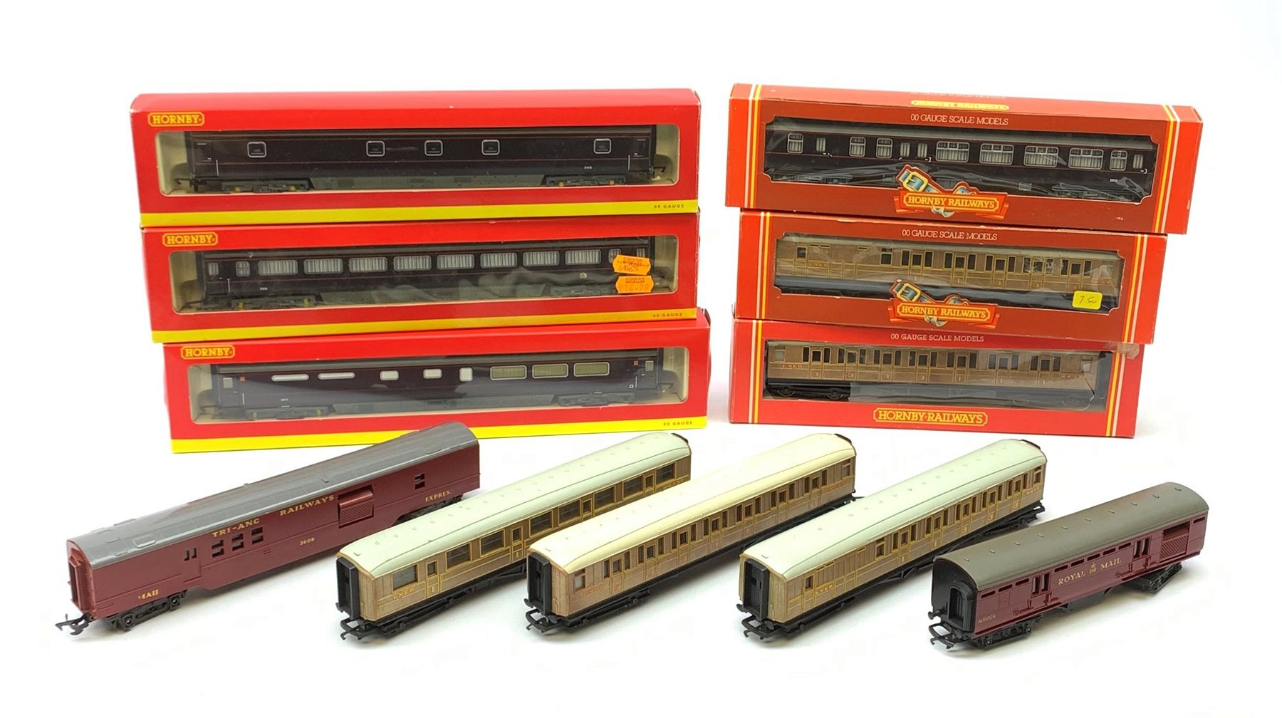 Hornby '00' gauge - four Royal coaches, all boxed; five teak finish passenger coaches, two boxed; an