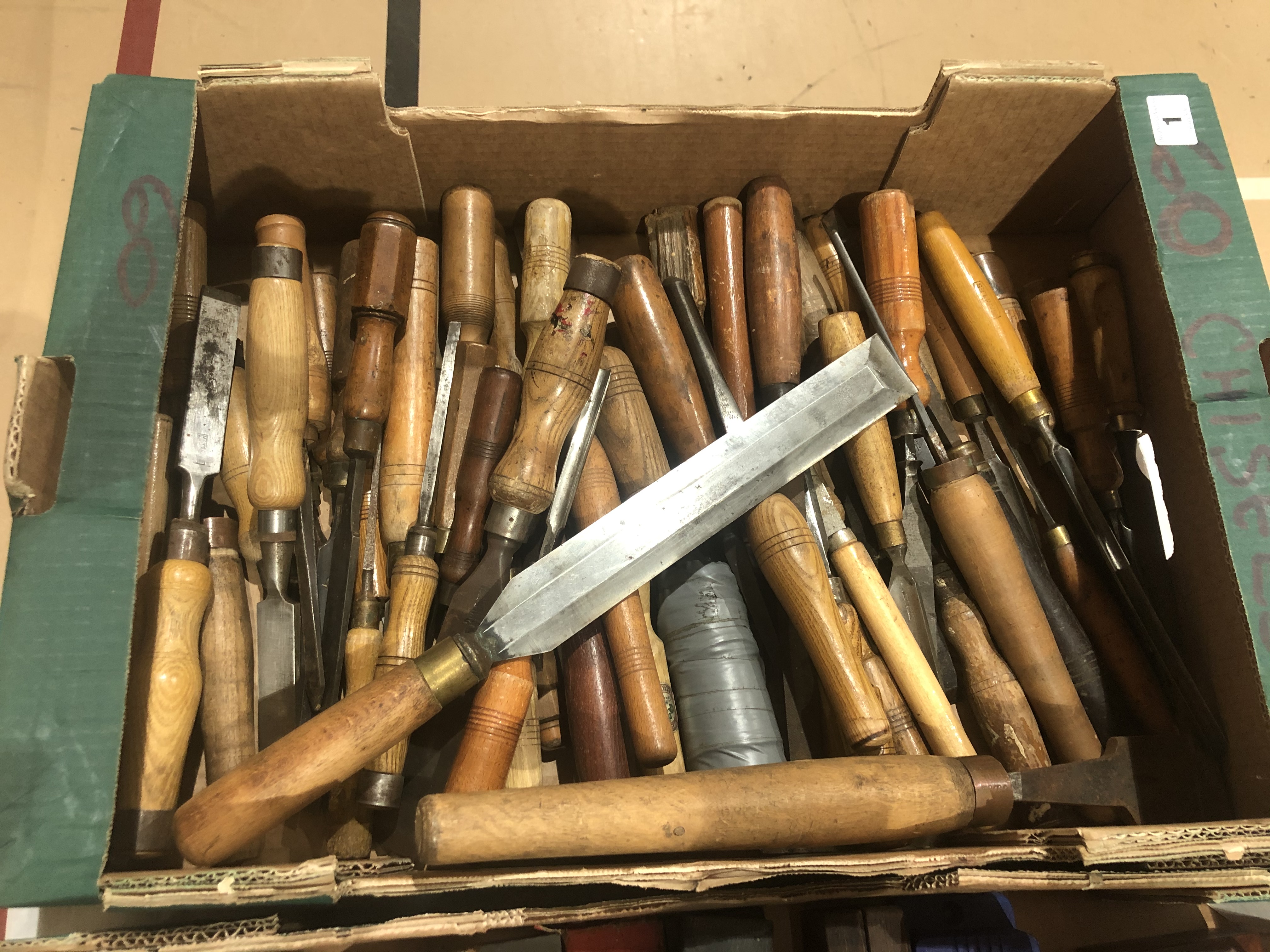 Box of 60 various chisels and gouges