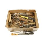 A box of small tools G