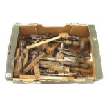 A box of tools G