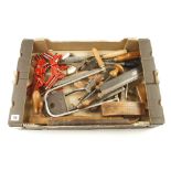 A box of tools G