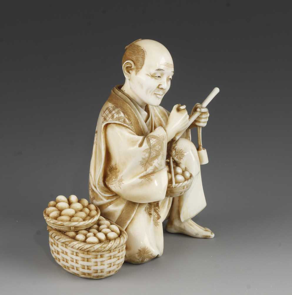 A 4" ivory okimono of a man weighing eggs signed - Image 4 of 6