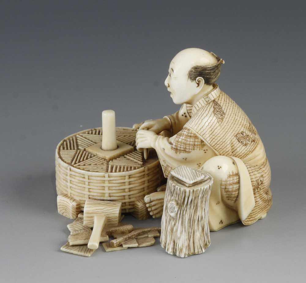 An ivory okimono of a craftsman at his work with tools signed Shumei 3" x 2"h - Image 2 of 5