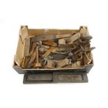 A box of tools G