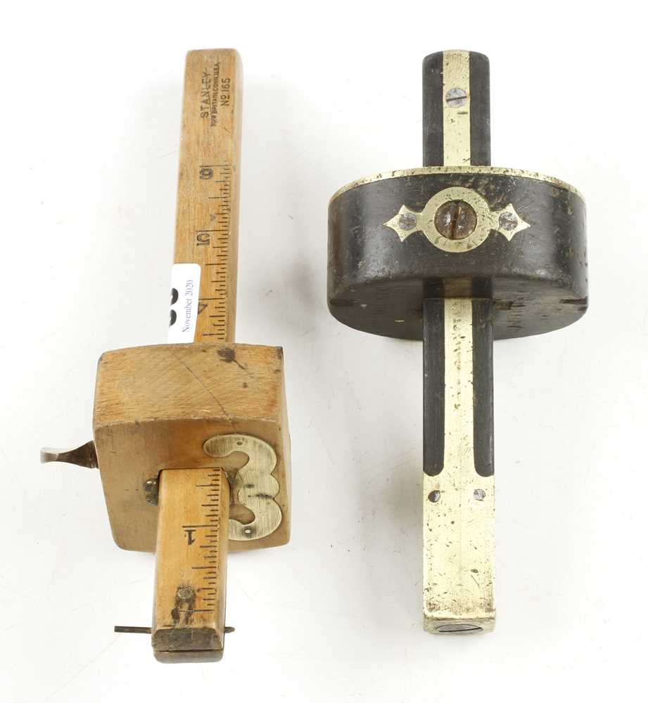 A USA STANLEY No 165 boxwood marking gauge and a rosewood and brass gauge G+ - Image 2 of 2