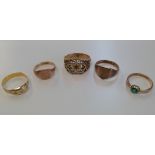 Four 9ct gold rings and an 18ct gold ring 17gm . Please note that the two amethyst rings have been