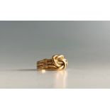 An ornate 18ct gold knot ring Rd 231668 6.8gmCondition report: See images for wear and marks Size