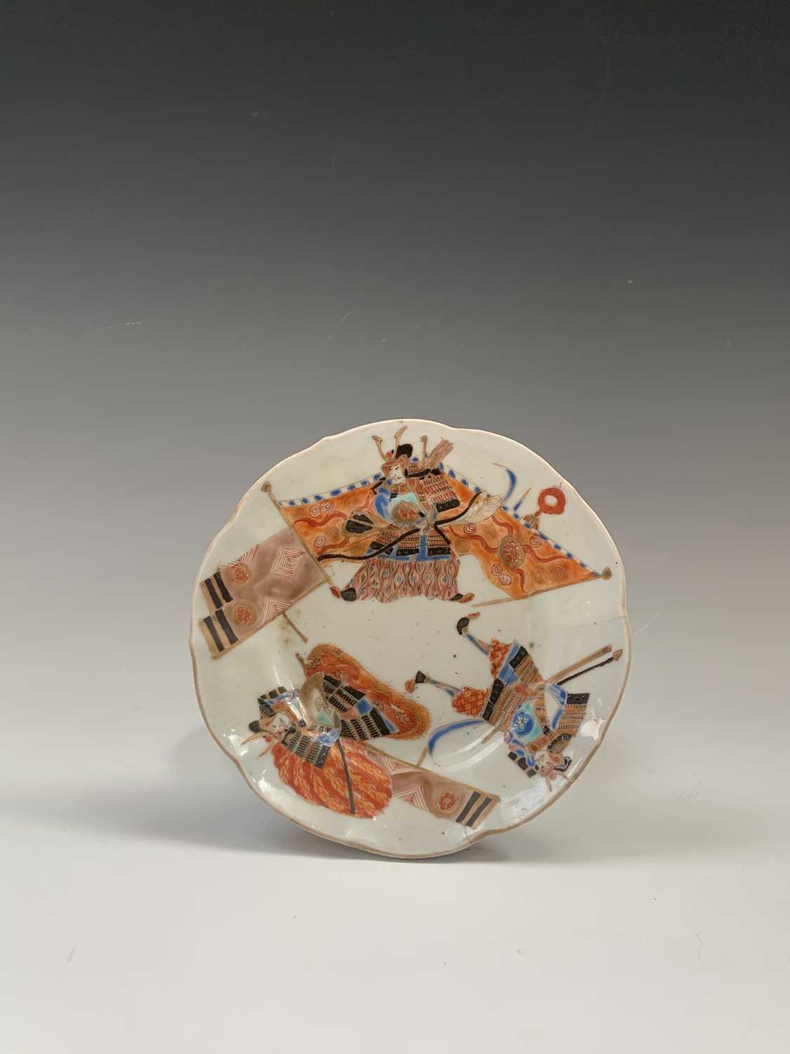 A Chinese painted enamel box and cover, 19th century, height 4cm, diameter 5.5cm, together with a - Image 2 of 4