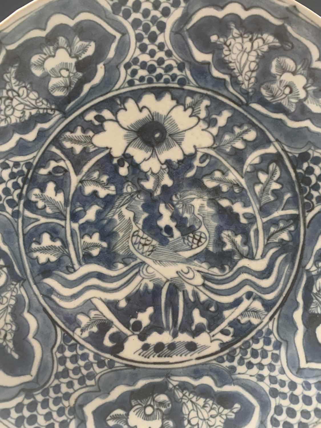 A Chinese blue and white pottery shallow bowl, 'Isin Ho Ship-Wreck, circa 1608', provenance - Image 10 of 11