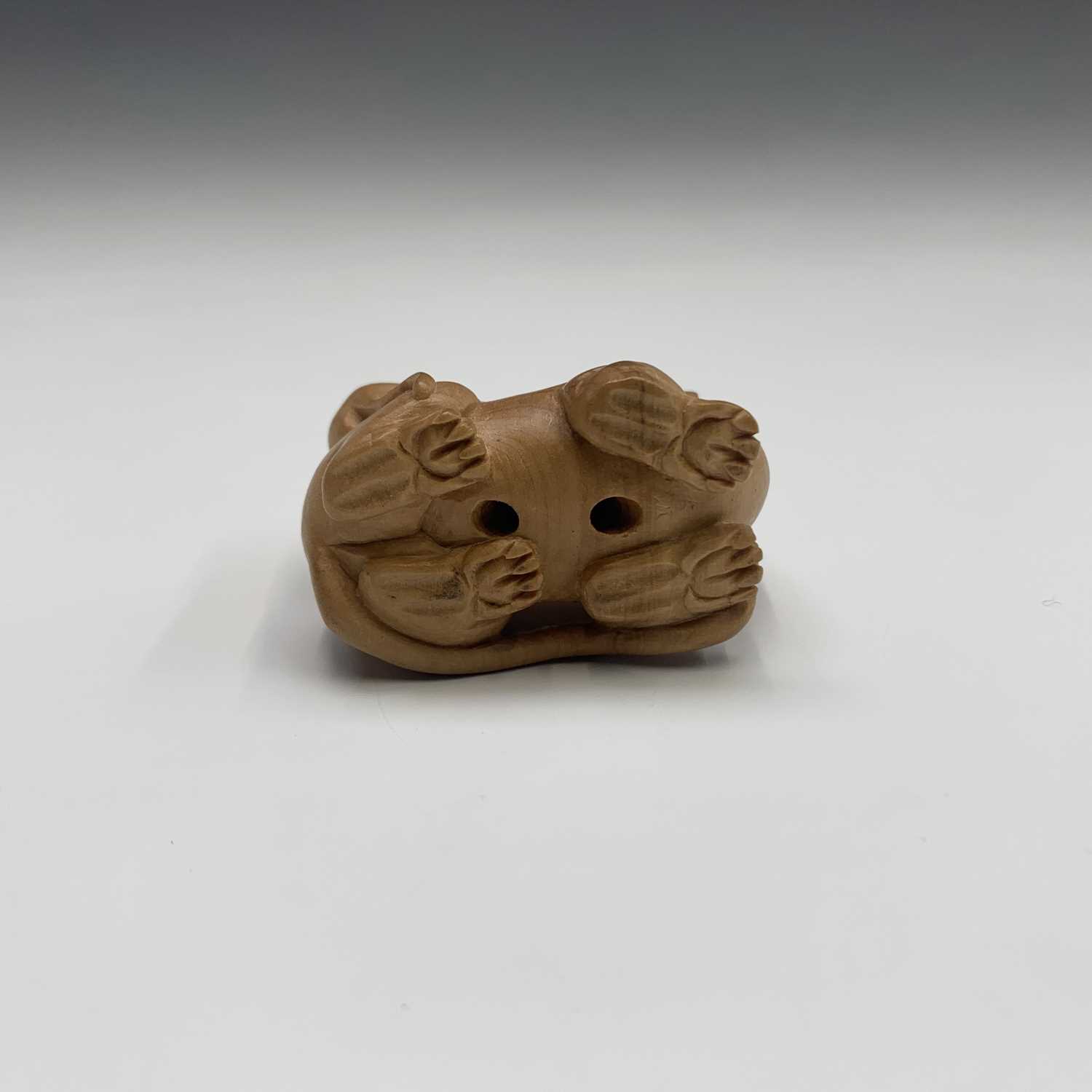 A Japanese carved wood netsuke, signed, width 4.5cm. - Image 4 of 4