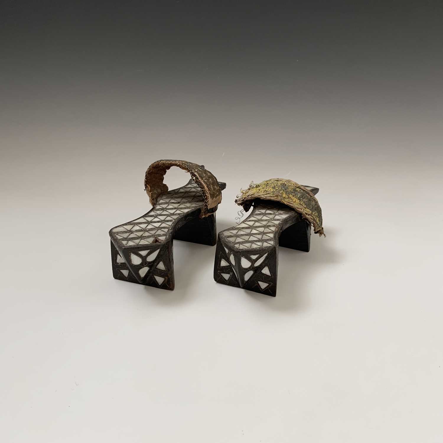 A pair of Turkish Ottoman wooden and mother of pearl inlaid bath shoes, 19th century, length 23. - Image 5 of 5