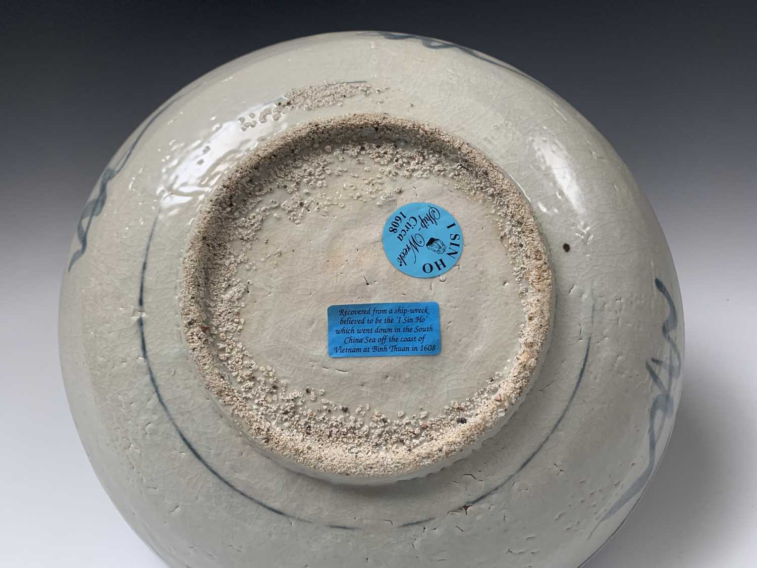 A Chinese blue and white pottery shallow bowl, 'Isin Ho Ship-Wreck, circa 1608', provenance - Image 4 of 11