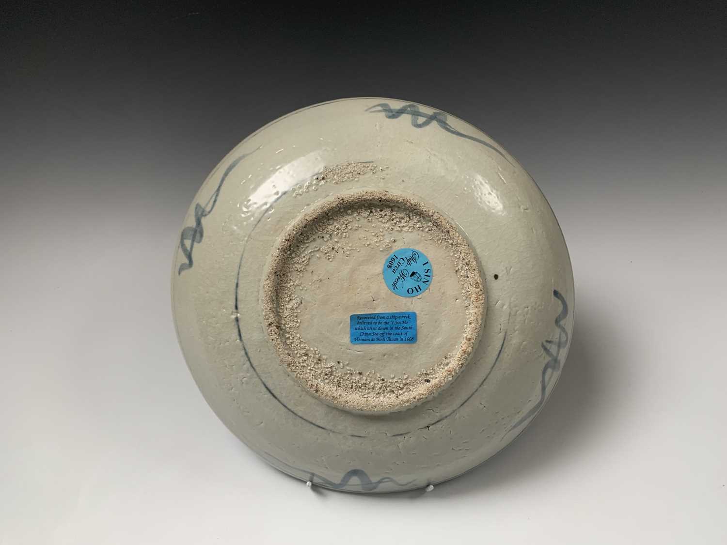 A Chinese blue and white pottery shallow bowl, 'Isin Ho Ship-Wreck, circa 1608', provenance - Image 5 of 11