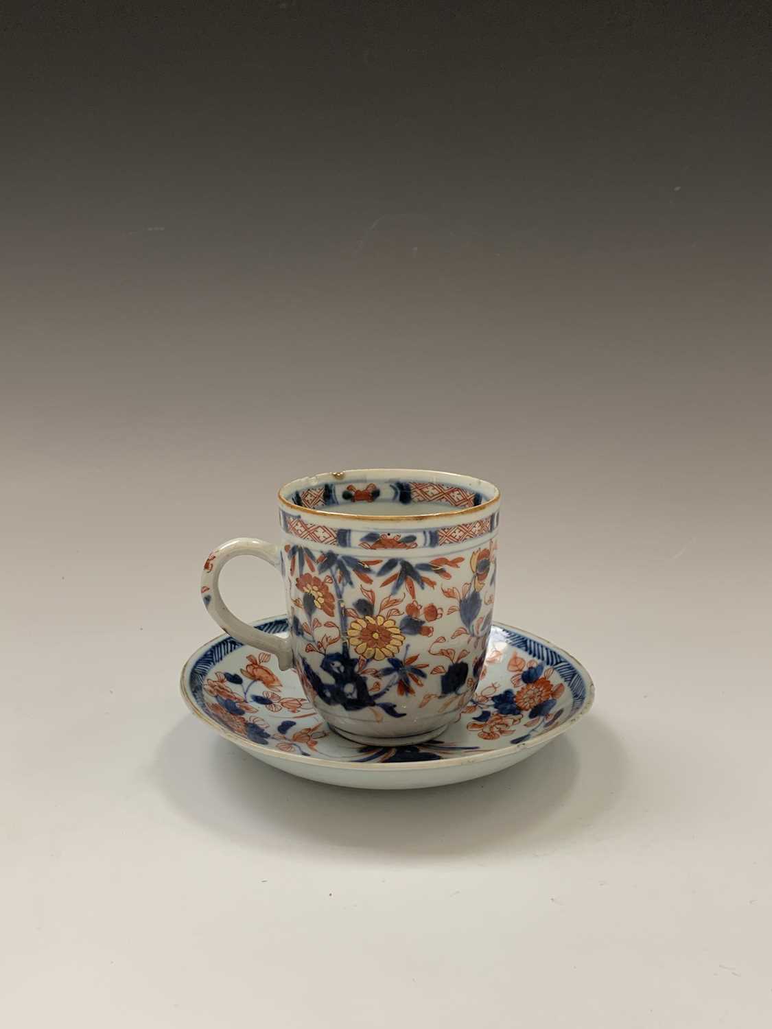 A selection of Chinese Imari porcelain items, 18th century, comprising a bowl, cup and saucer, tea - Image 10 of 18