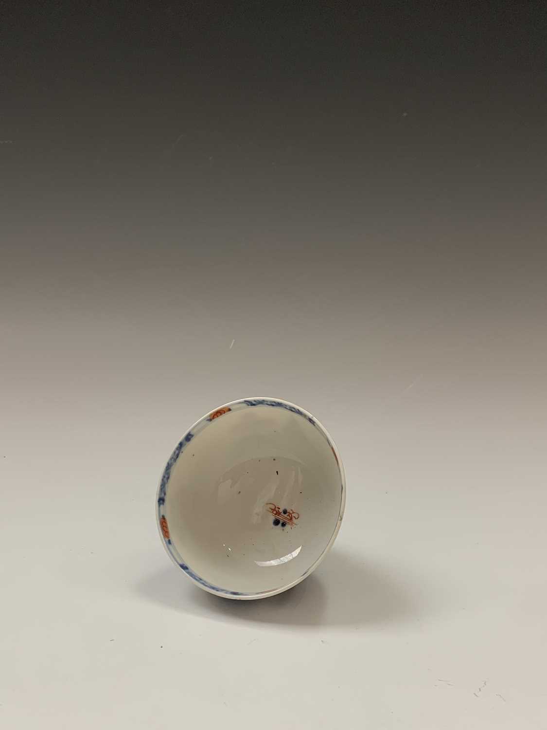 A selection of Chinese Imari porcelain items, 18th century, comprising a bowl, cup and saucer, tea - Image 9 of 18