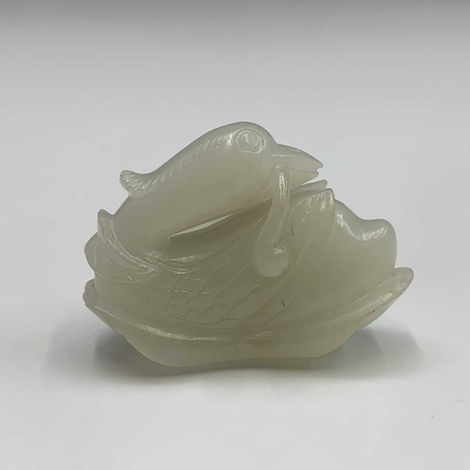 A small Chinese white jade carving of a duck, Qing dynasty, 19th century, height 3cm, width 4.5cm. - Image 5 of 11