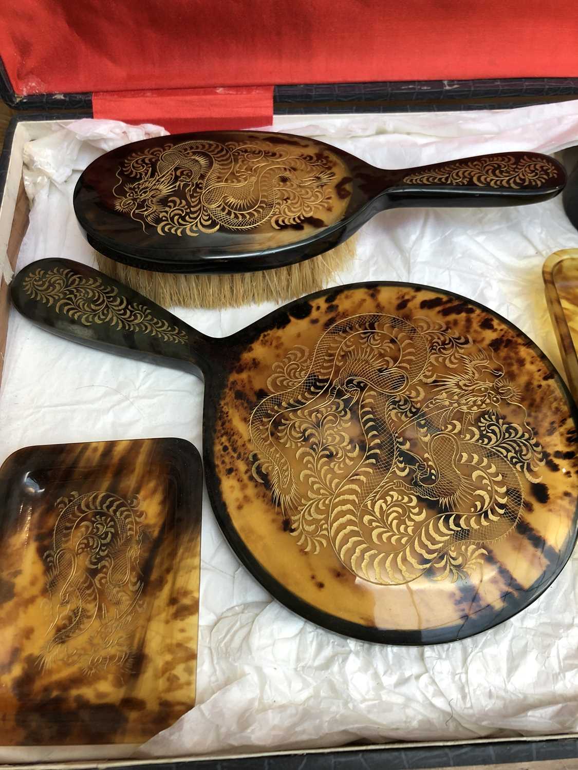 A Chinese faux tortoiseshell dressing table set, early 20th century, gilt decorated with stylised - Image 4 of 7