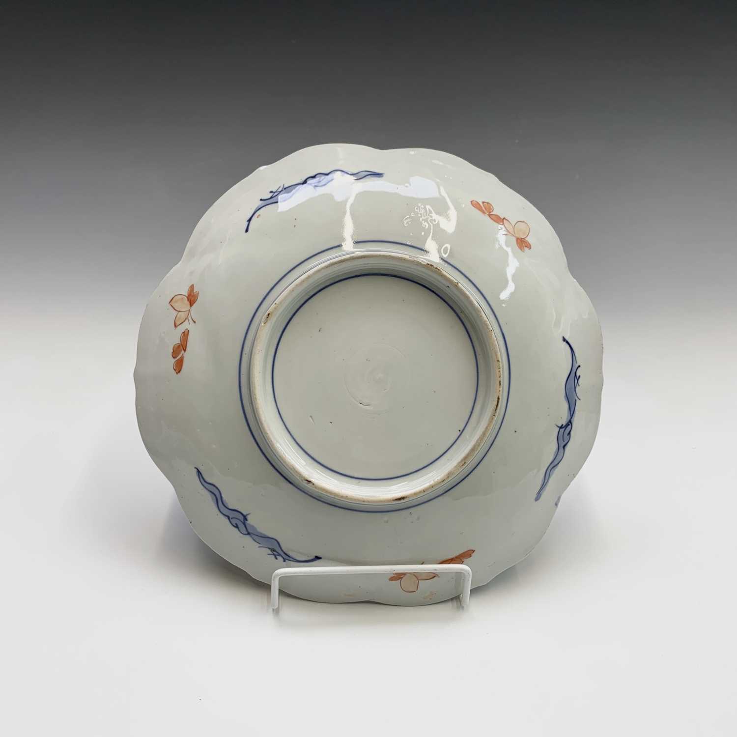 A Chinese export blue and white porcelain octagonal plate, 18th century, with floral sprays, width - Image 3 of 6