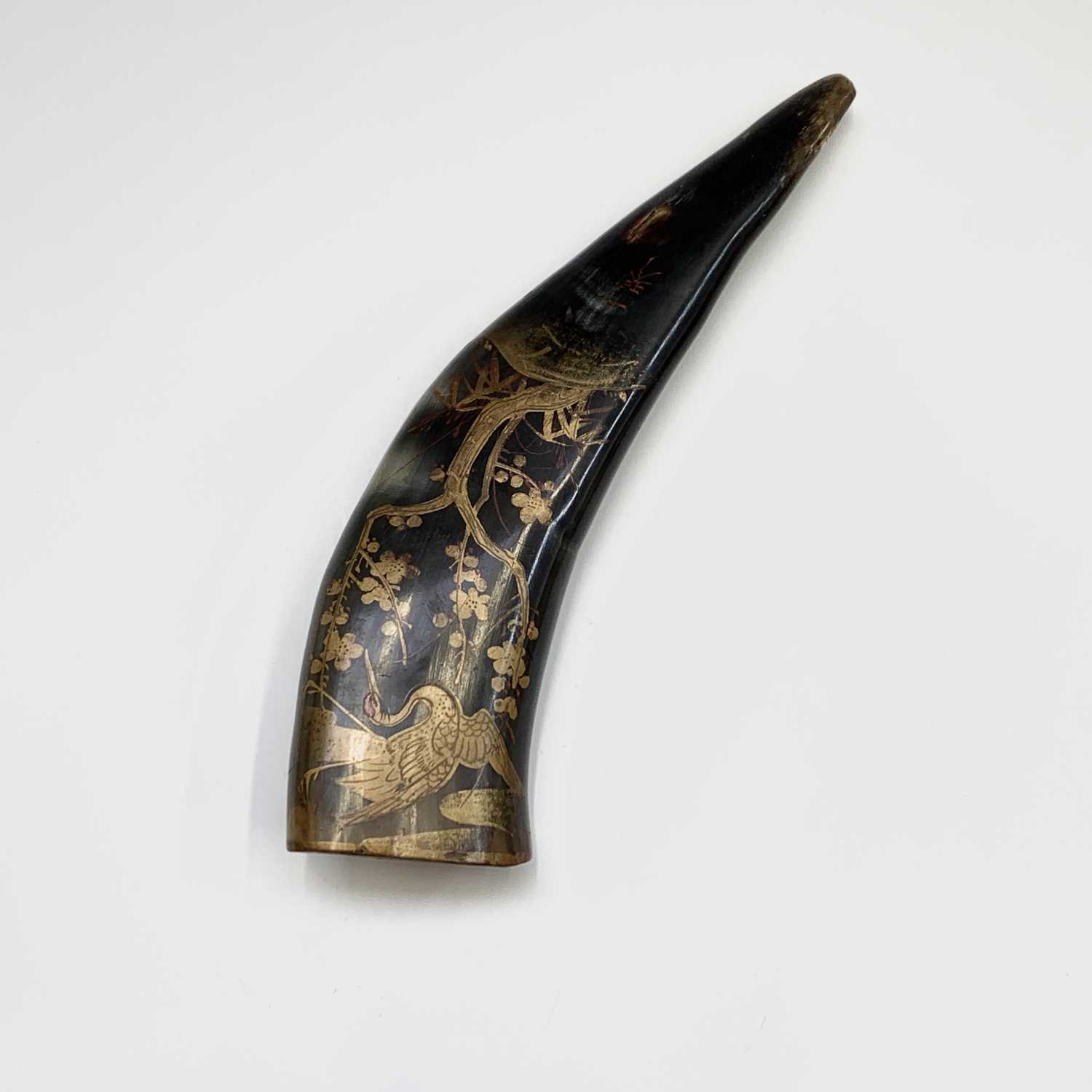 Two Japanese gilt lacquered horns, signe, largest 22cm and a quantity of beads, mainly carved wood. - Image 6 of 10