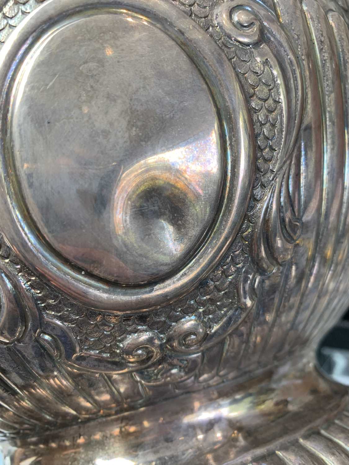 An impressive Scottish retailed silver montieth punch bowl with lions head handles, fluting and a - Image 3 of 8