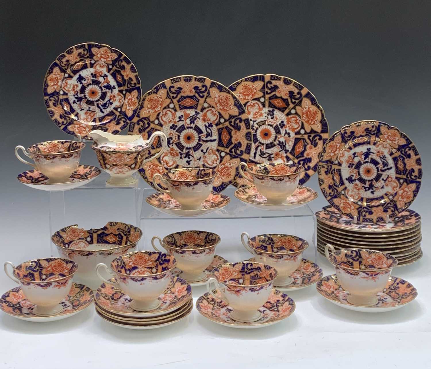 A late 19th/early 20th century Wileman 'Japan' pattern service, with printed marks and