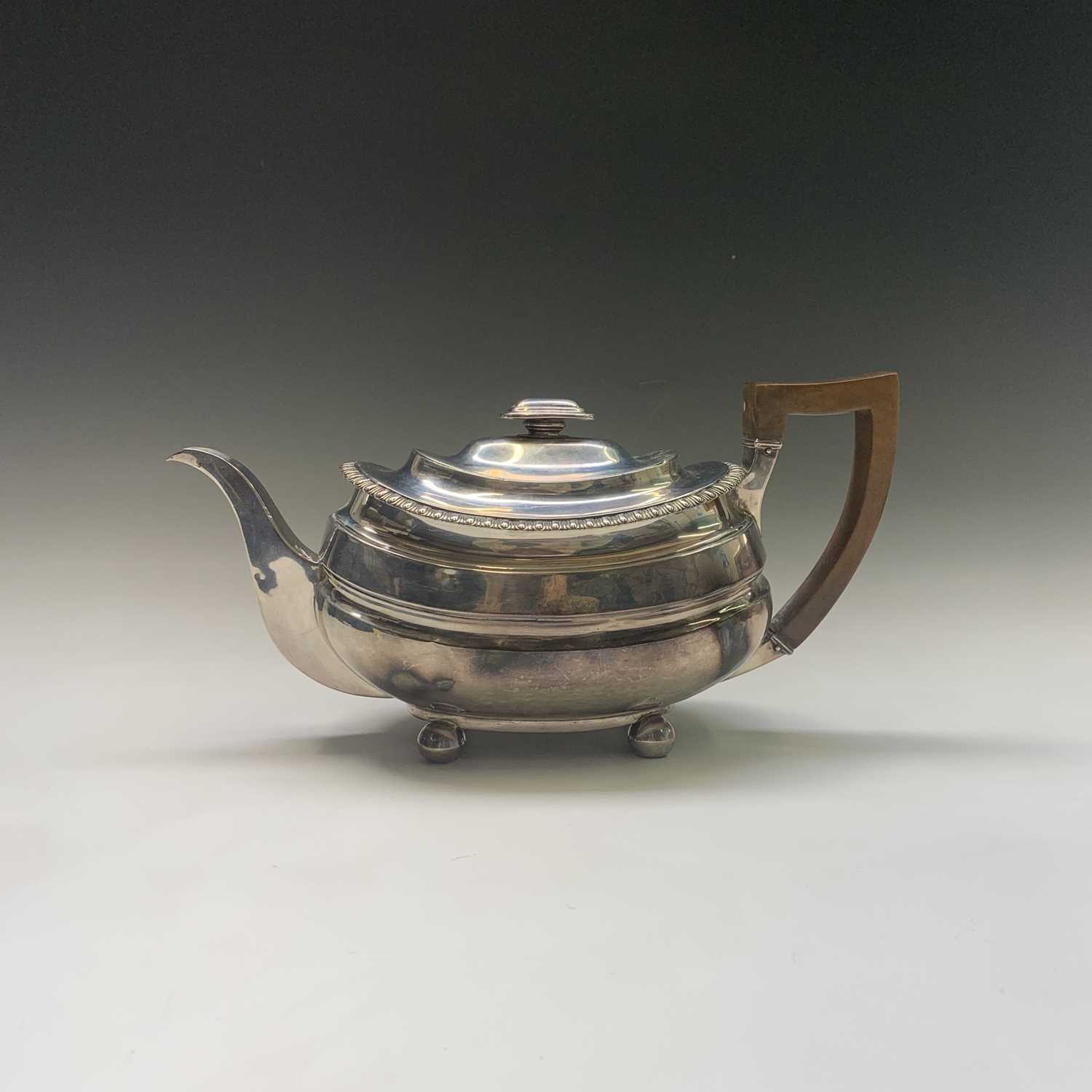 A Scottish silver teapot by George McHattie Edinburgh 1813 17.9oz - Image 2 of 7