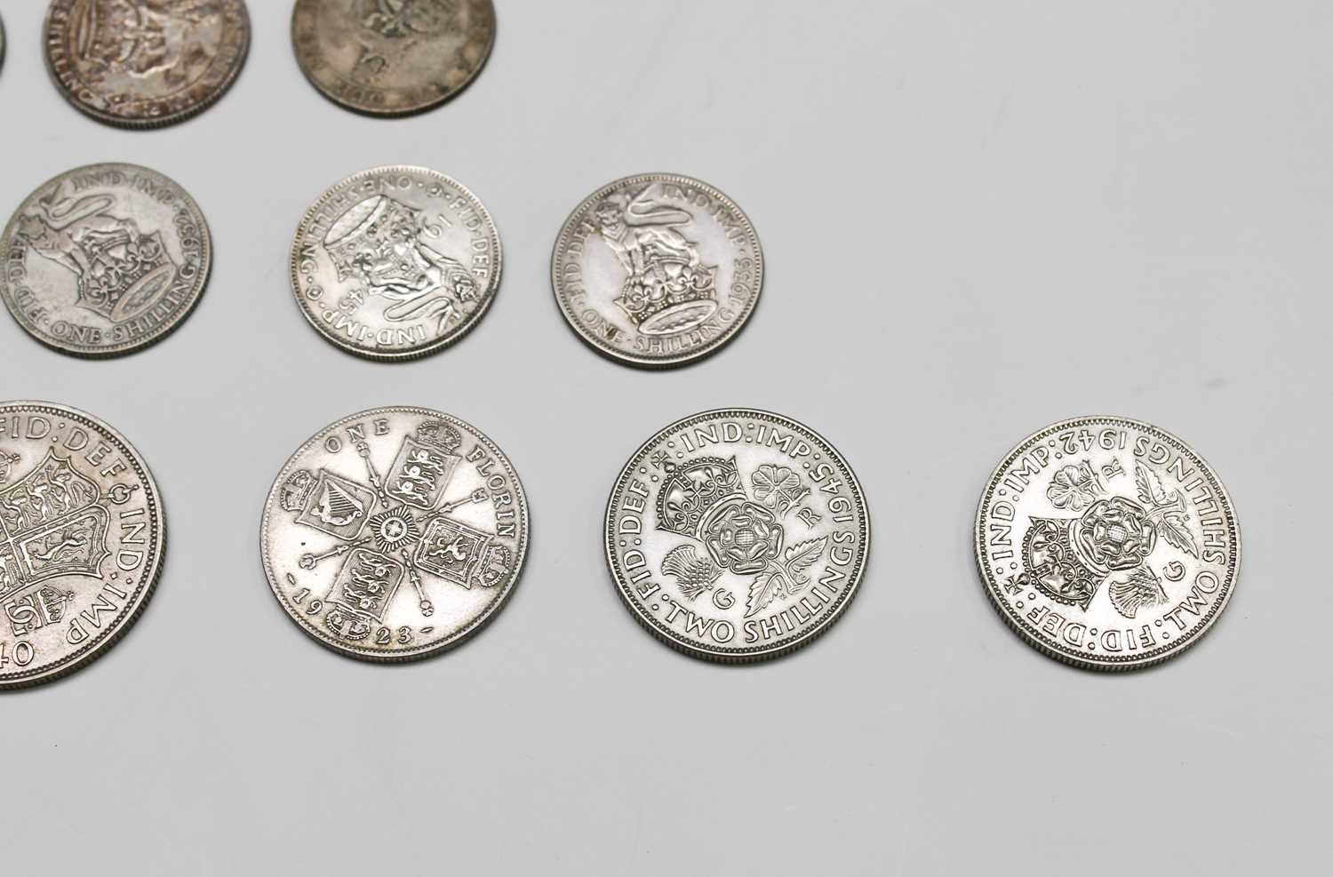 Pre 1947 silver coinage 246 grms. - Image 3 of 6