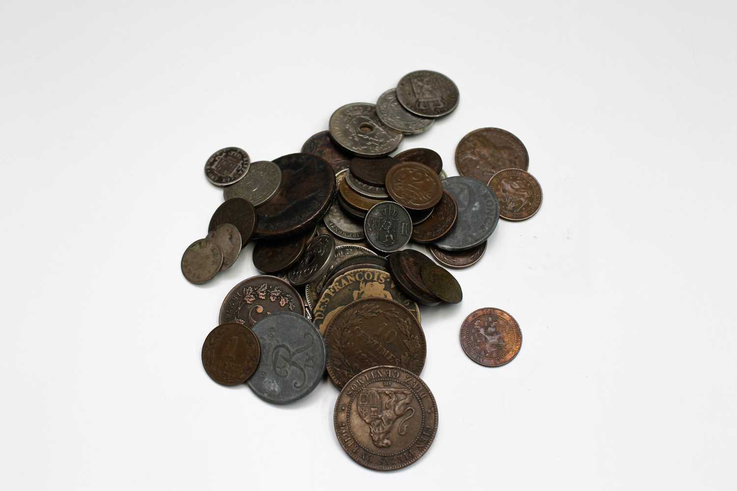 WORLD COINS: Three bags of coins worth sorting comprising:Bag 1: A Japanese 100 Mon coin plus 31 4 - Image 4 of 4