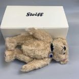 Teddy Bear - Boxed Steiff growler. Mohair blond Diana 1961 - 2011 bear. No certificate.