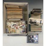 Postcards, Cigarette Cards & Trade Cards: Comprising a large quantity of mainly more modern post