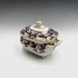 A Bloor Derby porcelain sugar box and cover, circa 1820, with blue and gilt foliate decoration on