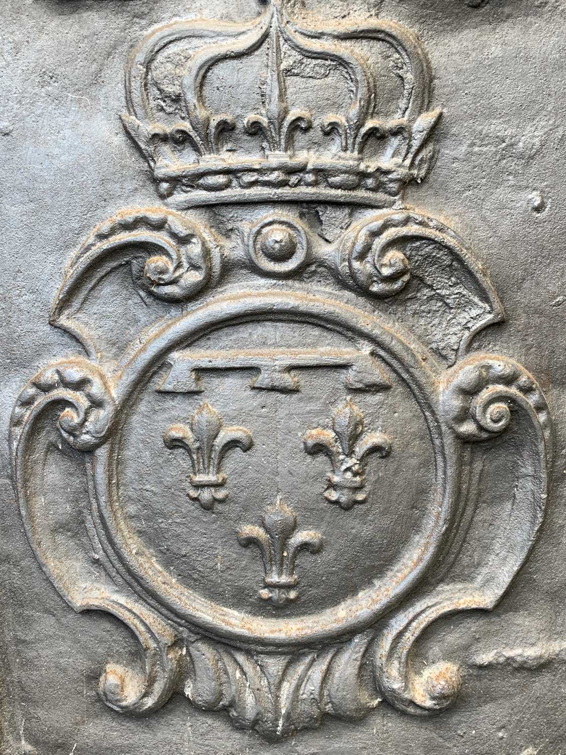 A 17th century style cast iron fireback, probably circa 1900, decorated with a crowned armorial - Image 2 of 2
