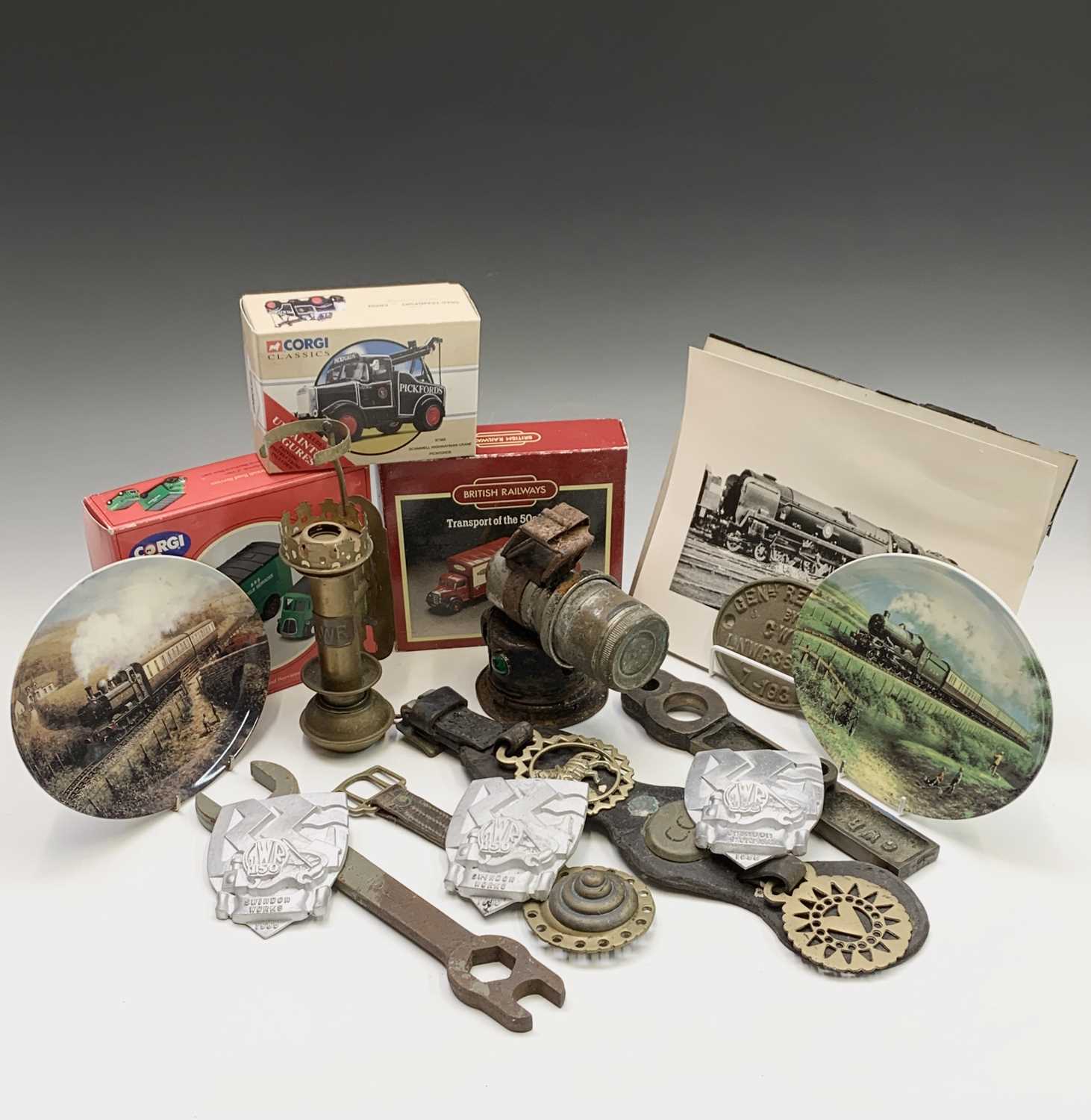 A selection of railwayana and other items, to include a BR(W) water gauge spanner, a bronze GWR - Image 21 of 44