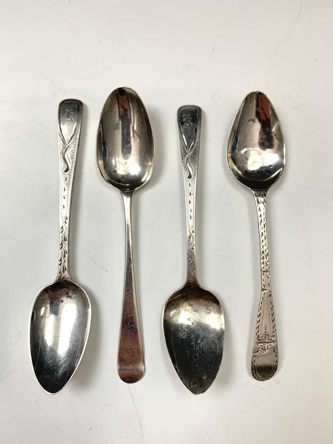 Three pieces of Dutch embossed silver and four Georgian silver teaspoons 4.6oz - Bild 5 aus 6