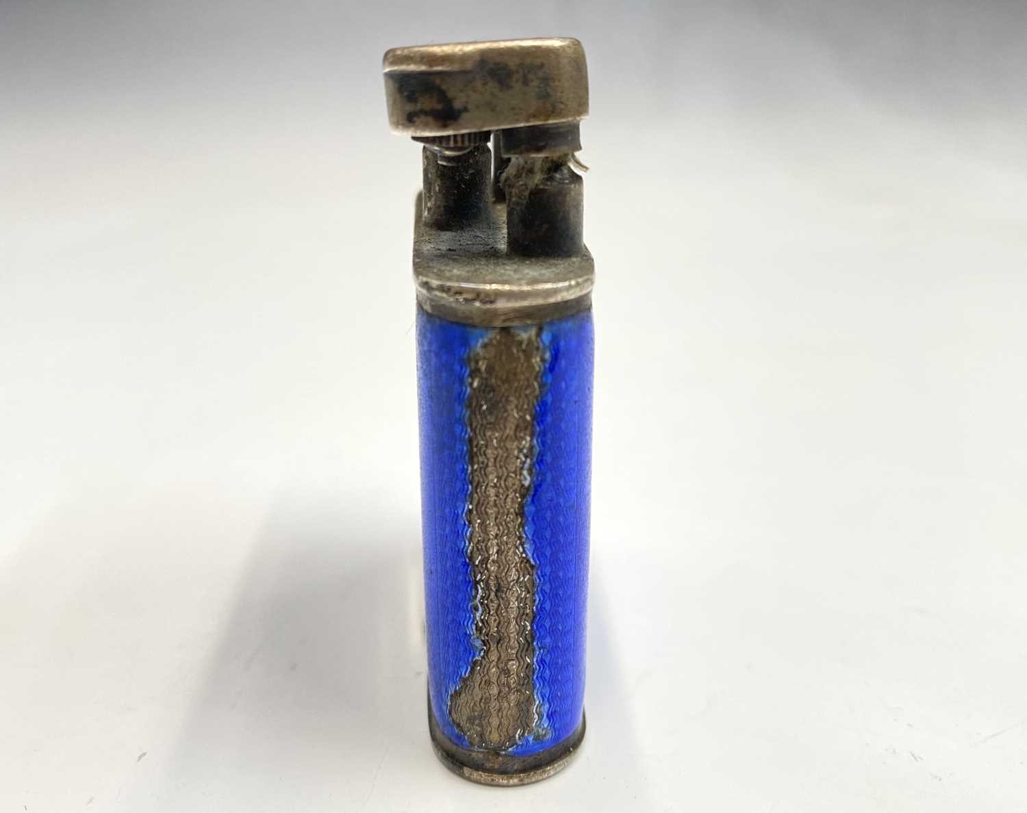 A Dunhill Unique silver blue enamelled cigarette lighter hallmarked London 1925 Max ht 53mm 71gm - Image 6 of 14