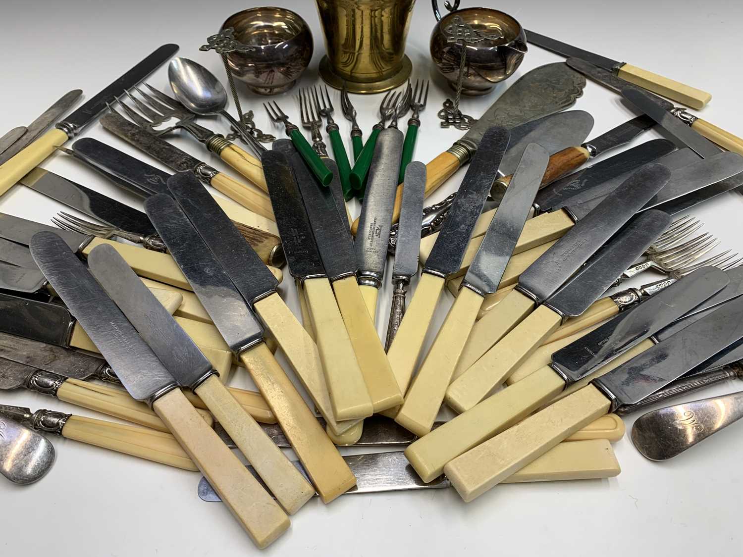 A large collection of knives etc. etc. - Image 5 of 6