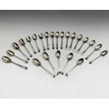 A set of six silver teaspoons, three sets of five teaspoons and other silver teaspoons 9.2oz