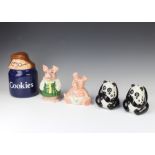 A Wade cookie jar, 2 pig piggy banks and 2 panda money boxes