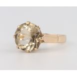 A 9ct yellow gold quartz dress ring size Q