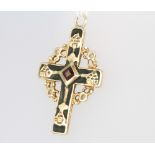 A 14ct yellow gold enamel and garnet cross pendant, 3.9 grams