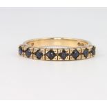 A 9ct yellow gold sapphire ring, size J 1/2, 2.1 grams